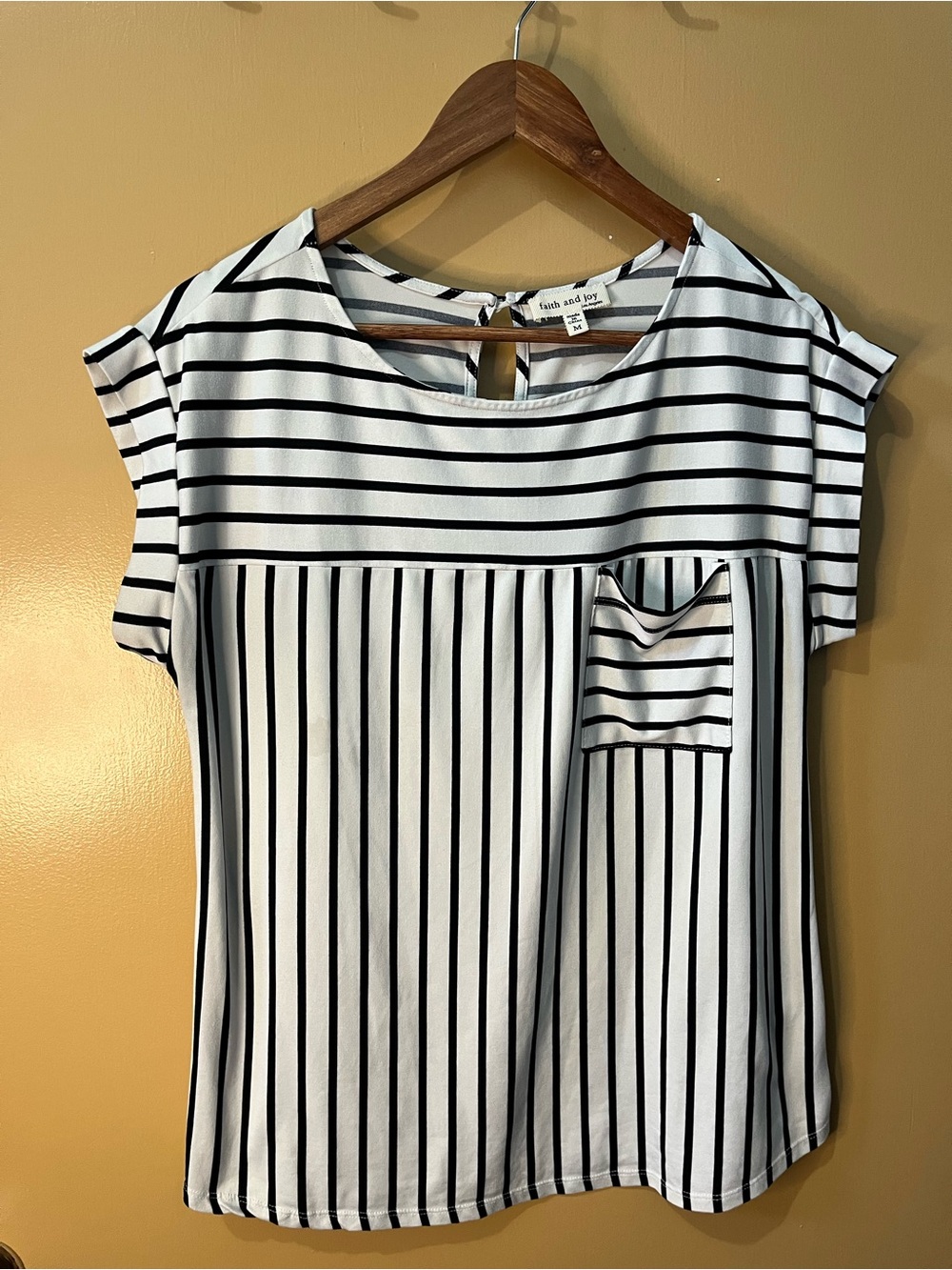 Faith and Joy | M | Black and White Striped Short Sleeve Top | PTP 19”